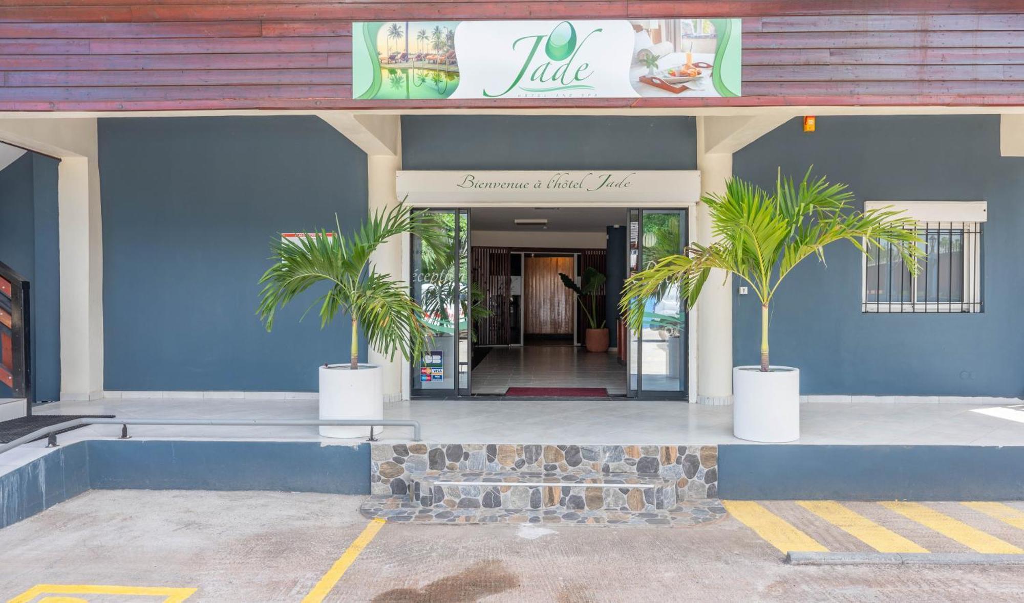 Jade Hotel And Spa Bandrele Exterior photo